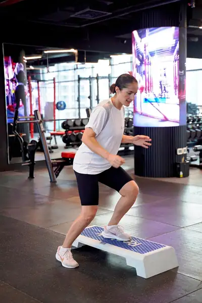 Step-up cardio circuit