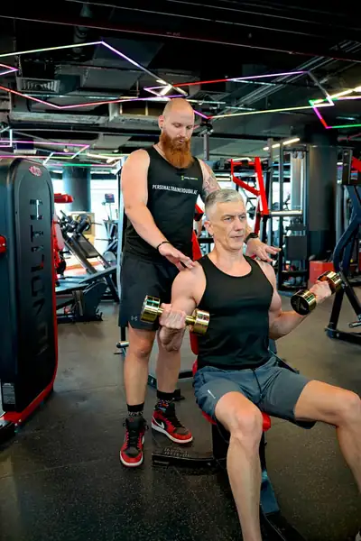 Seated curls, form checked
